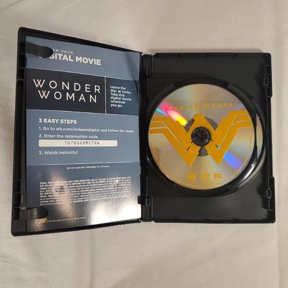 DC Universe Lot of 2 DVD & Blu-ray: Wonder Woman + Animated Original Movie - Picture 3 of 8
